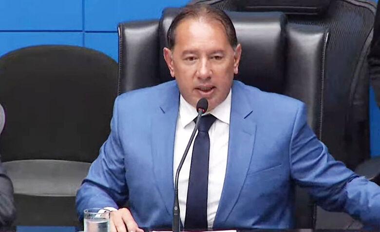 O presidente da Assembleia legislativa do Mato Grosso do Sul Gerson Claro, aguarda aval de Tereza Cristina para candidatura ao Senado em 2026. O presidente da Assembleia legislativa do Mato Grosso do Sul Gerson Claro, aguarda aval de Tereza Cristina para candidatura ao Senado em 2026.