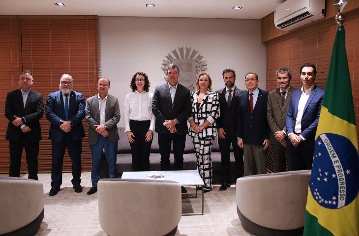 Reformulação: Governo e MPMS debatem ações no aprimoramento da rede de proteção à mulher. Reformulação: Governo e MPMS debatem ações no aprimoramento da rede de proteção à mulher.