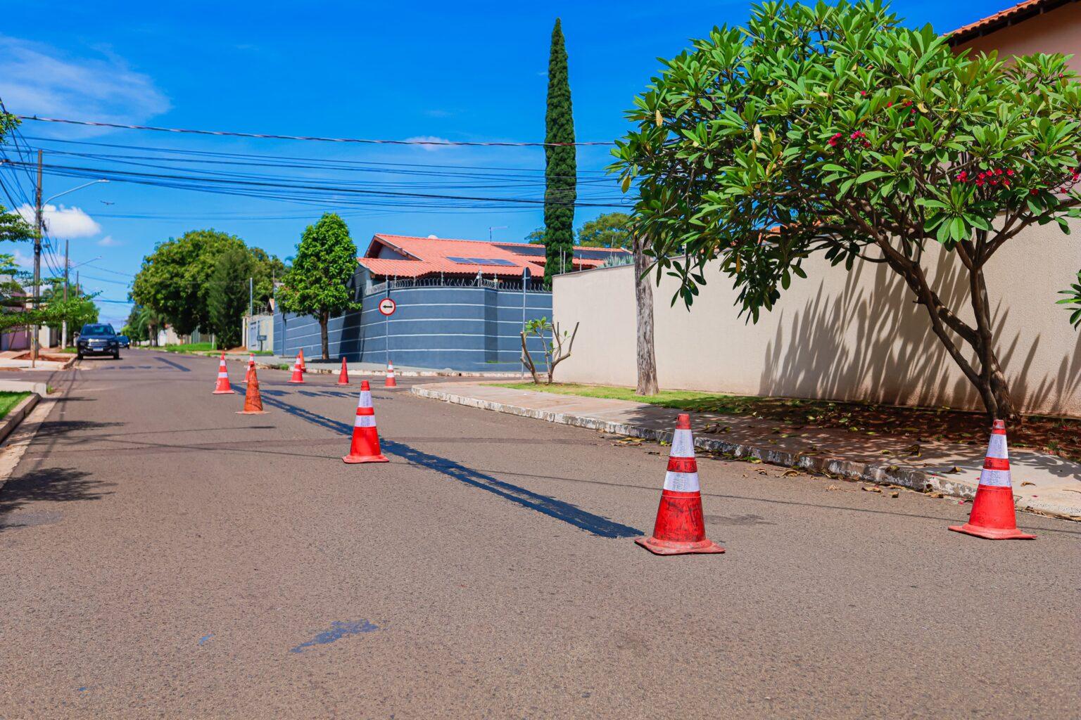 Prefeitura reorganiza trânsito no Bairro Cidade Jardim para melhorar mobilidade e organização viária.