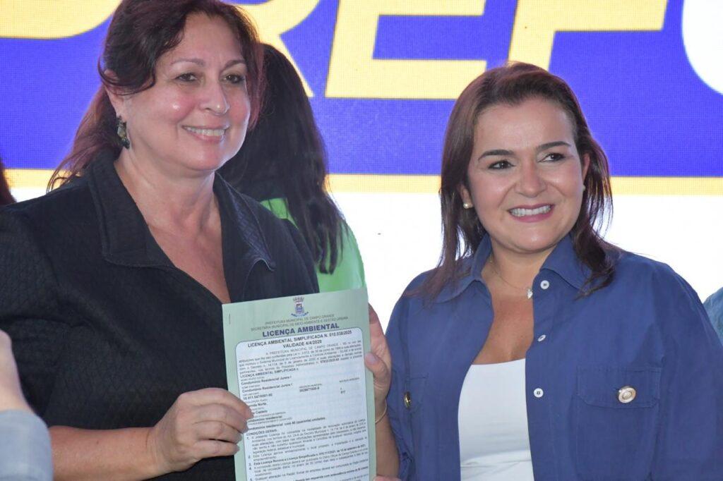 Prefeitura entrega licenças ambientais e assina termos de compromisso, garantindo mais de 240 empregos.