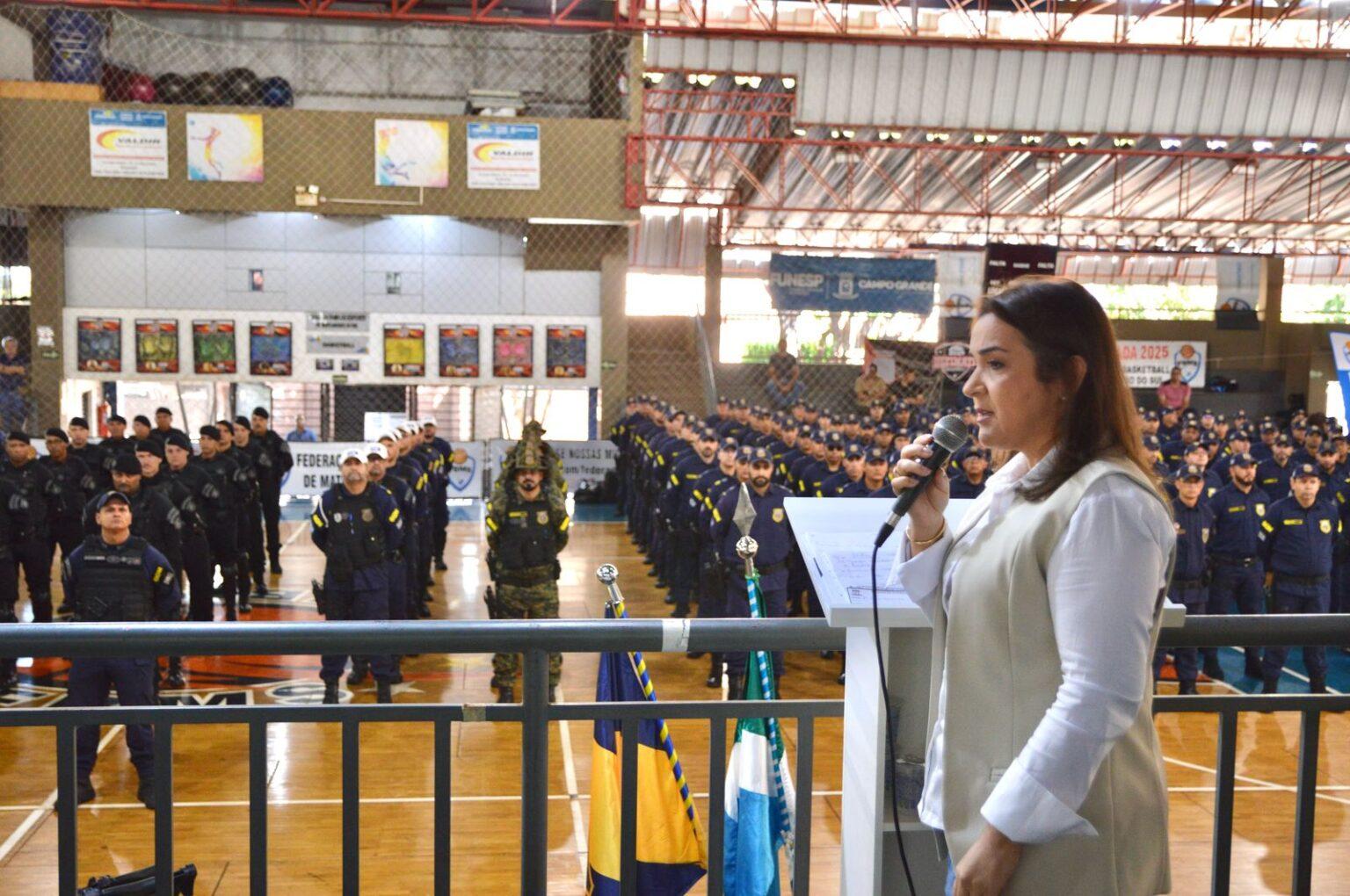 Prefeita Adriane Lopes de Campo Grande investe em qualificação da Guarda Civil Metropolitana com novos cursos e armamentos. Prefeita Adriane Lopes de Campo Grande investe em qualificação da Guarda Civil Metropolitana com novos cursos e armamentos.