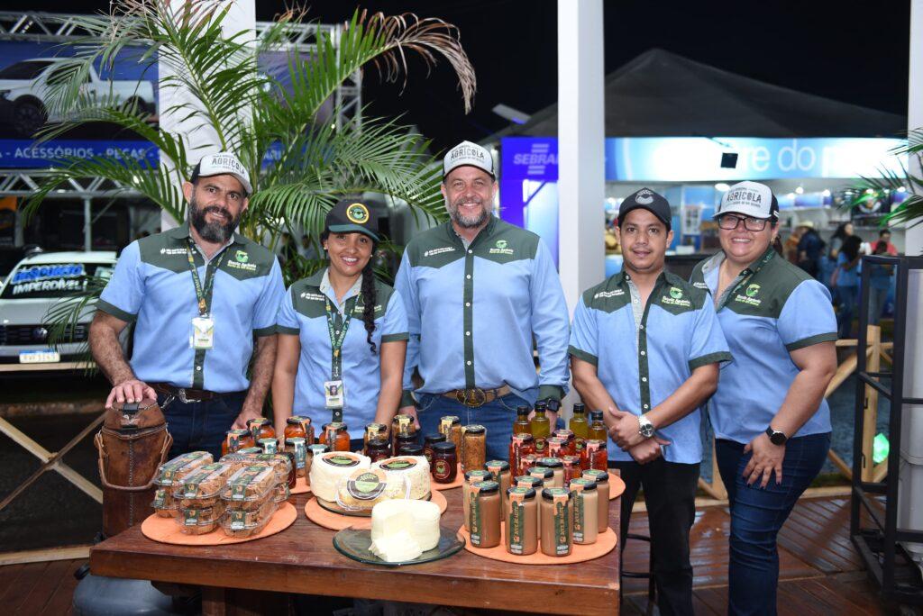Lançamento da 8ª Festa do Queijo atrai público com degustação e movimenta produtores locais.
