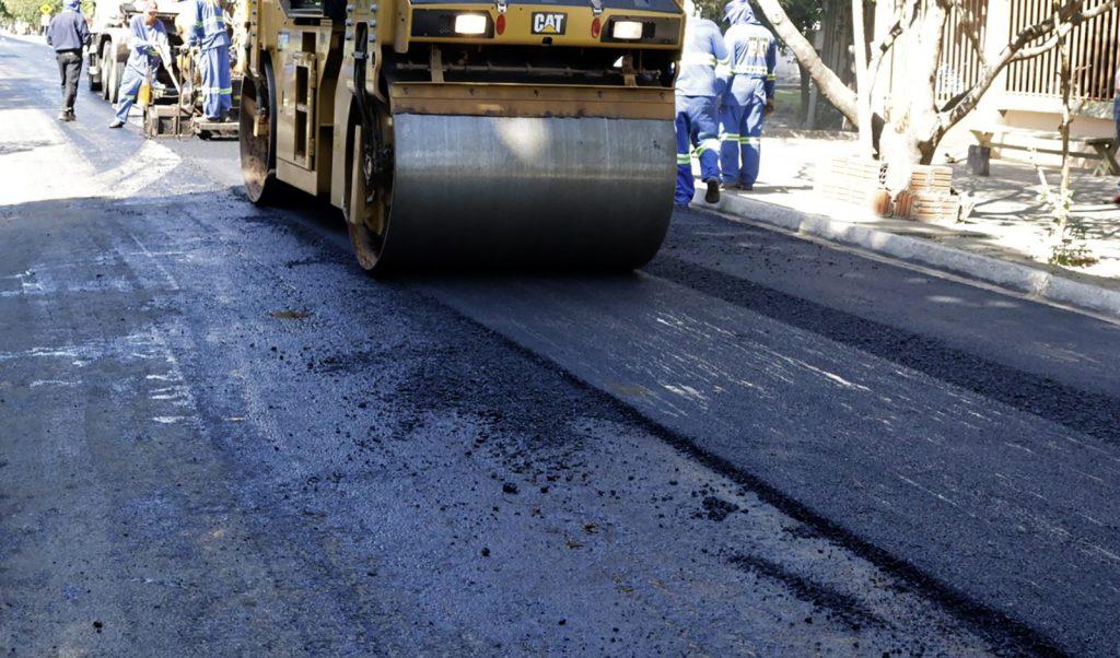 Recapeamento e nova pavimentação reforçam infraestrutura urbana em Paranaíba e Culturama. Recapeamento e nova pavimentação reforçam infraestrutura urbana em Paranaíba e Culturama.