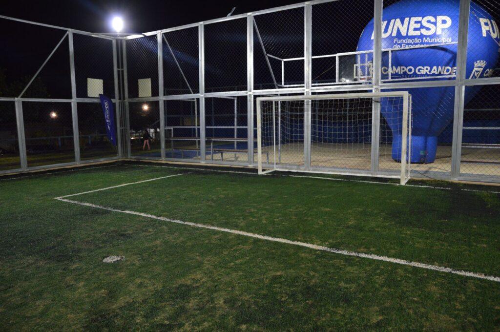 Prefeitura entrega arena esportiva com grama sintética no Coophatrabalho. Prefeitura entrega arena esportiva com grama sintética no Coophatrabalho.