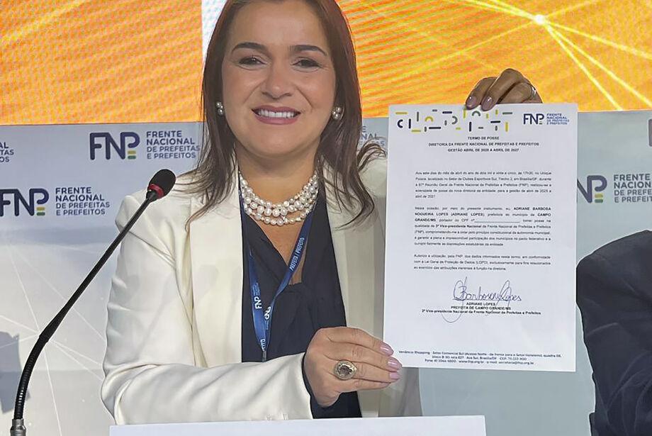 Adriane Lopes é eleita a 3ª vice-presidente da Frente Nacional de Prefeitos.