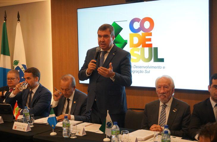Codesul: governadores avançam em projetos de segurança e sistema de monitoramento climático. Codesul: governadores avançam em projetos de segurança e sistema de monitoramento climático.