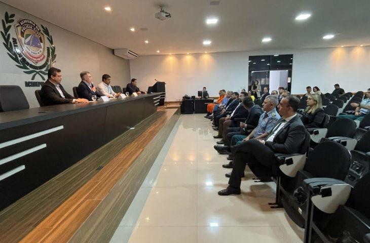 Membros do Conesp são empossados para mandato de dois anos. Membros do Conesp são empossados para mandato de dois anos.