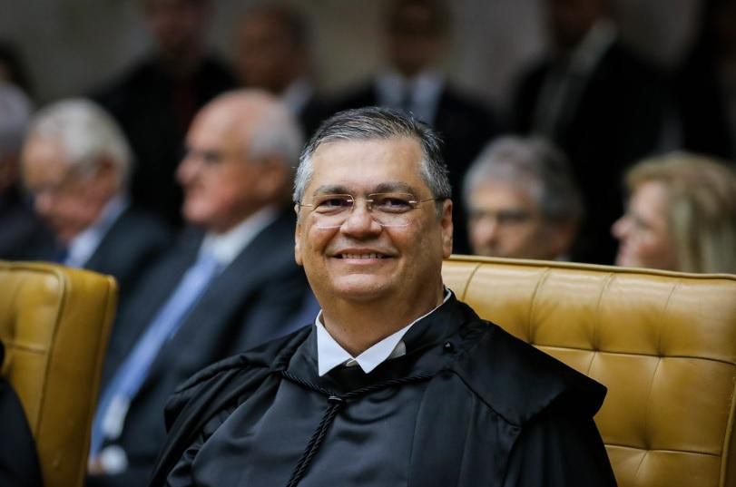 Ministro do STF Dino intima líder do PL para esclarecer ameaça sobre emendas de comissão. Ministro do STF Dino intima líder do PL para esclarecer ameaça sobre emendas de comissão.