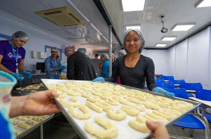 Oficina de chipa de mandioca e serviços essenciais marcam a 6ª edição do MS em Ação. Oficina de chipa de mandioca e serviços essenciais marcam a 6ª edição do MS em Ação.