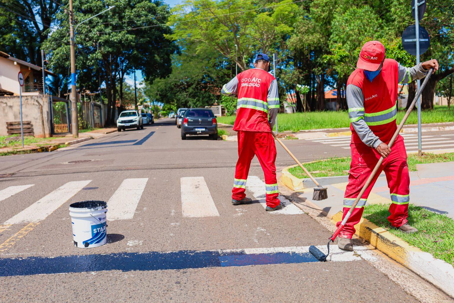 Prefeitura reorganiza trânsito no Bairro Cidade Jardim para melhorar mobilidade e organização viária.