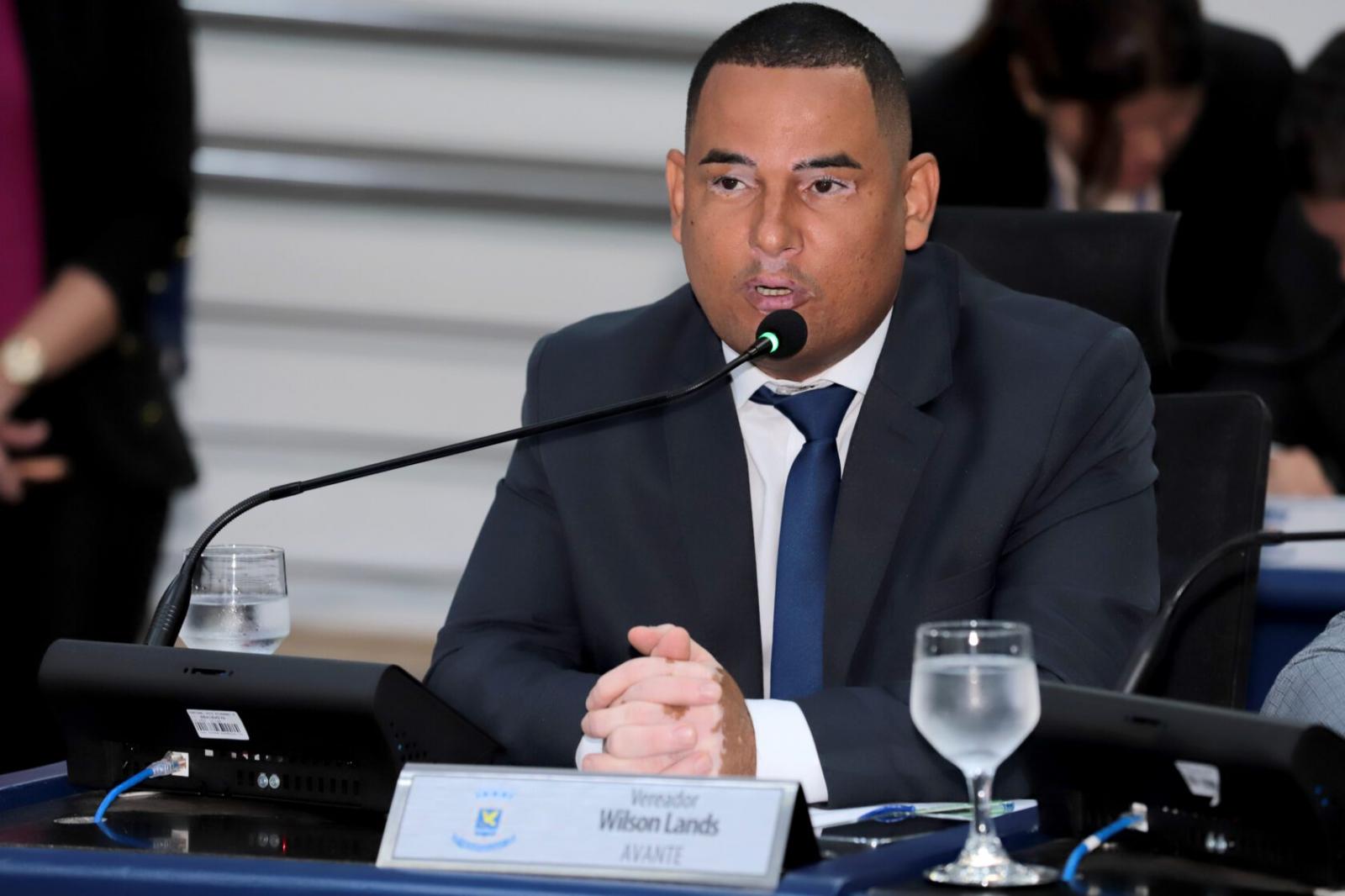 Vereador Wilson Lands Solicita Operação Tapa-Buraco em toda extensão na Rua Evelina Figueiredo Selingardi/José Carlos Silva de Almeida, no Parque do Sol e Centenário. Vereador Wilson Lands Solicita Operação Tapa-Buraco em toda extensão na Rua Evelina Figueiredo Selingardi/José Carlos Silva de Almeida, no Parque do Sol e Centenário.