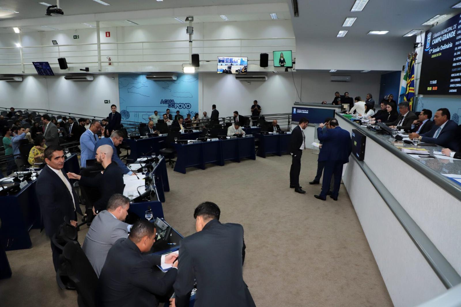 Vereadores votam três Projetos de Lei na sessão de quinta-feira.