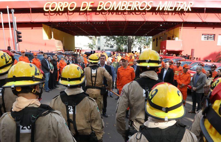 O Governador Eduardo Riedel de MS entrega viaturas e equipamentos para a Polícia Penal e para combater aos incêndios no Pantanal. O Governador Eduardo Riedel de MS entrega viaturas e equipamentos para a Polícia Penal e para combater aos incêndios no Pantanal.