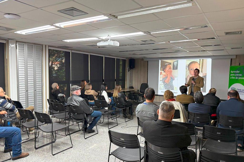 ALEMS promove conscientização sobre importância das vacinas para prevenção de doenças.