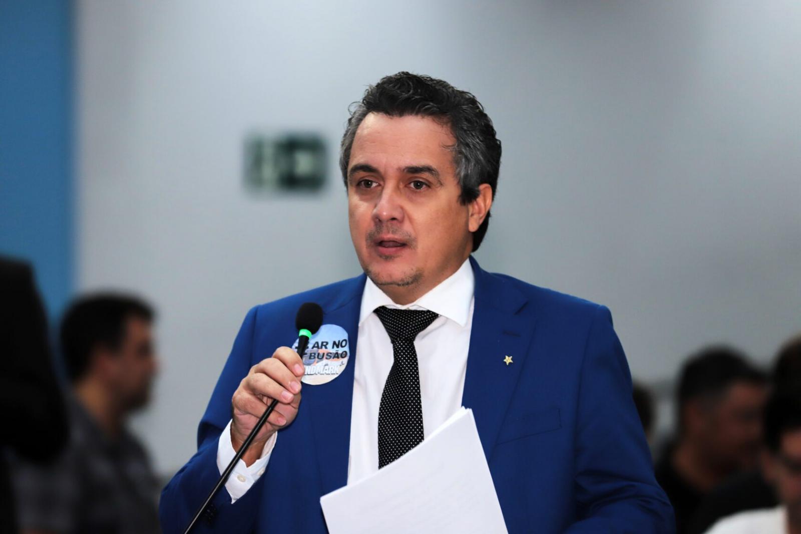Com presença de Patrus Ananias, Landmark organiza seminário sobre segurança alimentar na UFMS. Com presença de Patrus Ananias, Landmark organiza seminário sobre segurança alimentar na UFMS.