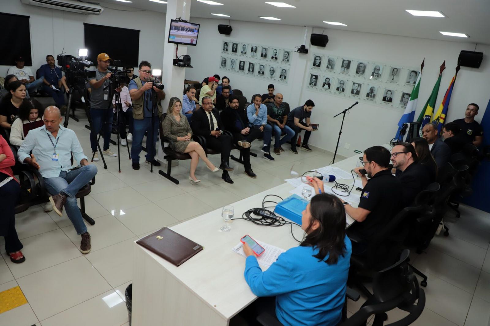 CPI do Transporte ouve servidores da Agetran e colhe informações sobre fiscalização.