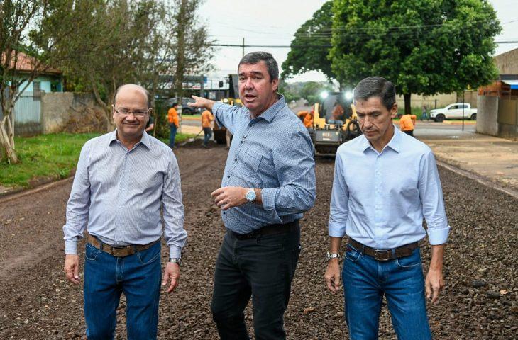 Em Dourados, Governo de MS valoriza setor agropecuário e garante obras de infraestrutura. Em Dourados, Governo de MS valoriza setor agropecuário e garante obras de infraestrutura.