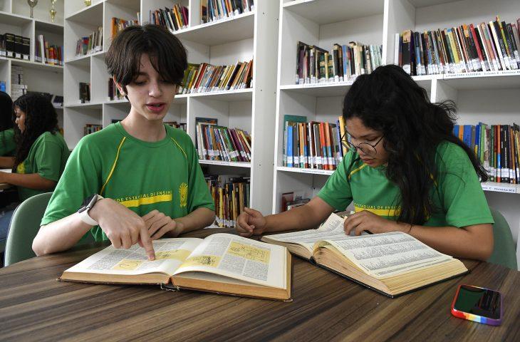 Ensino Médio da rede estadual conquista o melhor resultado de proficiência da história de MS. Ensino Médio da rede estadual conquista o melhor resultado de proficiência da história de MS.