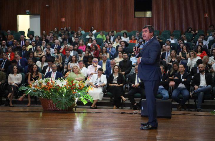 Governo de MS apresenta avanços do Estado em fórum nacional e reforça compromisso com futuro sustentável. Governo de MS apresenta avanços do Estado em fórum nacional e reforça compromisso com futuro sustentável.