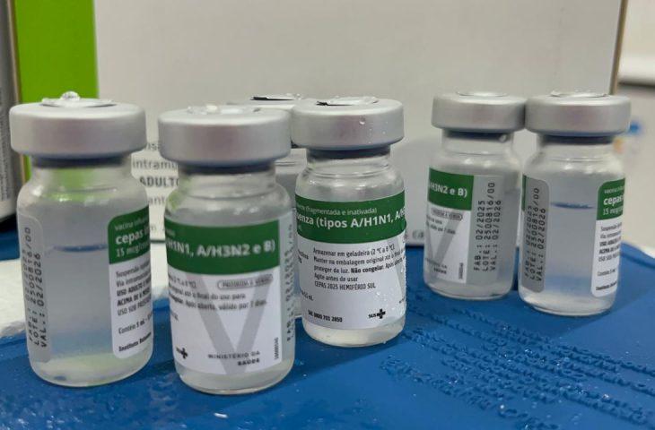MS lança plano emergencial e investe R$ 825 mil para reforçar vacinação contra influenza. MS lança plano emergencial e investe R$ 825 mil para reforçar vacinação contra influenza.