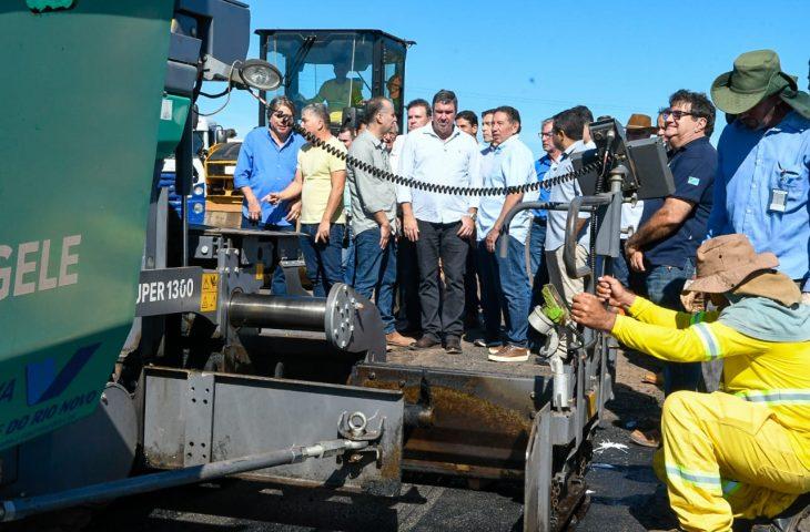 Municipalista: com foco no desenvolvimento, Governo entrega aeródromo e investe em rodovias em Camapuã. Municipalista: com foco no desenvolvimento, Governo entrega aeródromo e investe em rodovias em Camapuã.