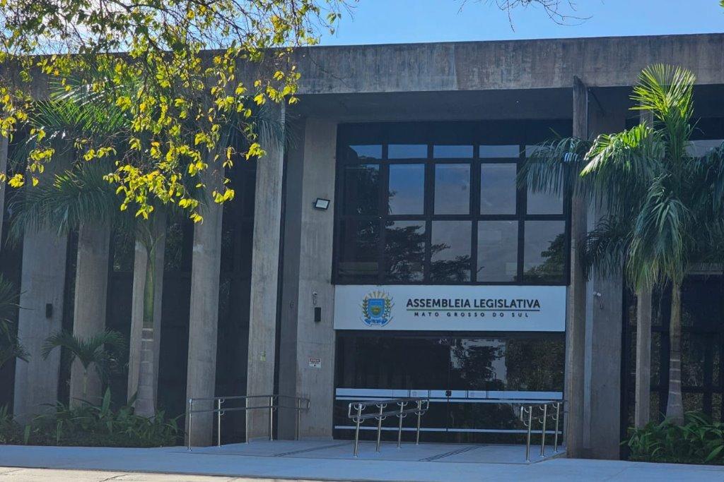 Poder Executivo envia três projetos à Assembleia Legislativa. Poder Executivo envia três projetos à Assembleia Legislativa.