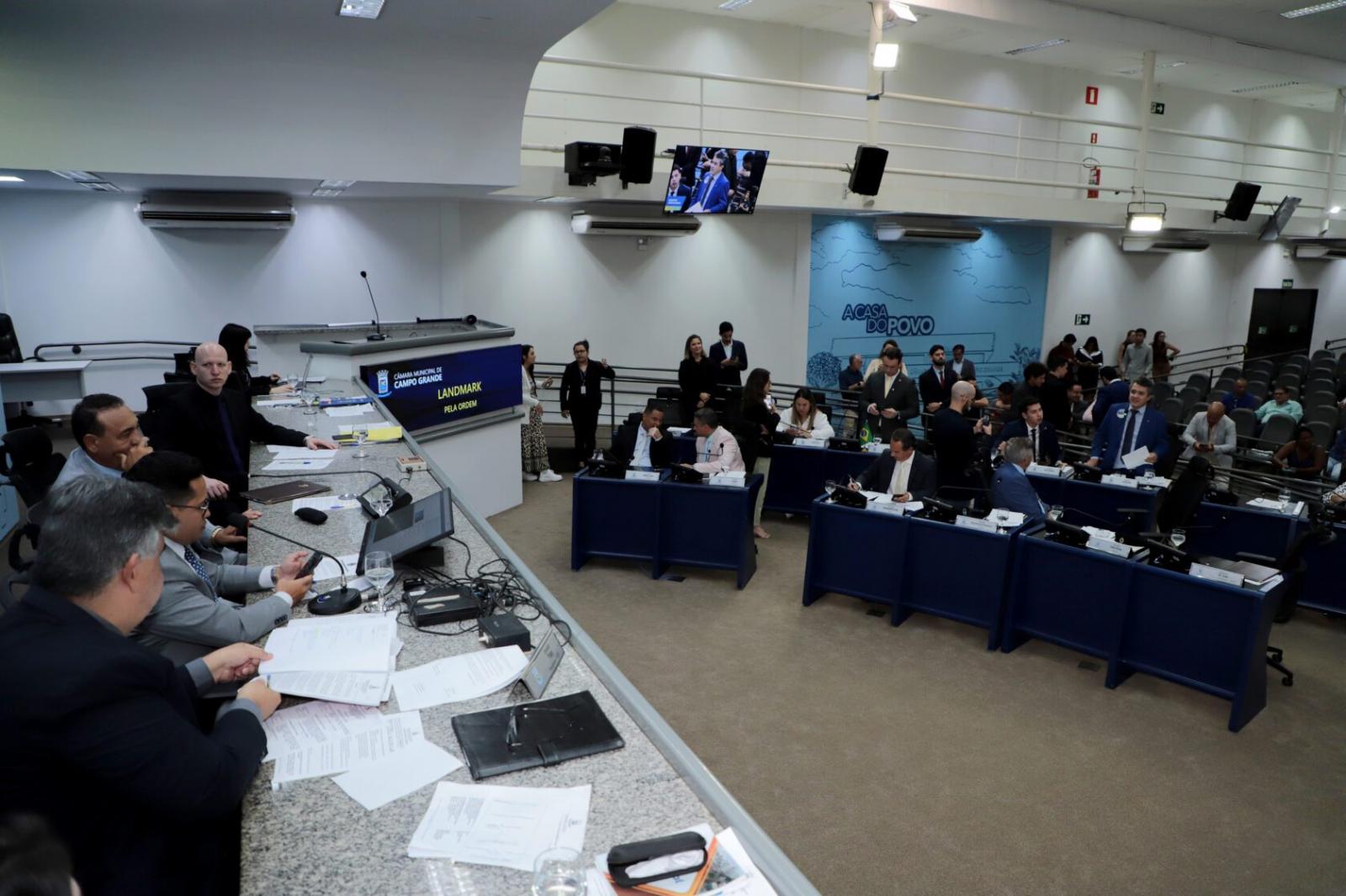 Vereadores votam projeto que altera comitê do Plano Municipal da Primeira Infância e um veto.