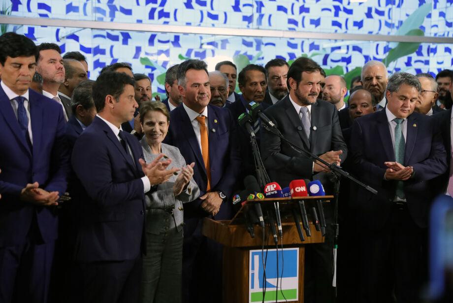 A Senadora Tereza Cristina comanda reação no Congresso Nacional contra aumento de impostos. A Senadora Tereza Cristina comanda reação no Congresso Nacional contra aumento de impostos.