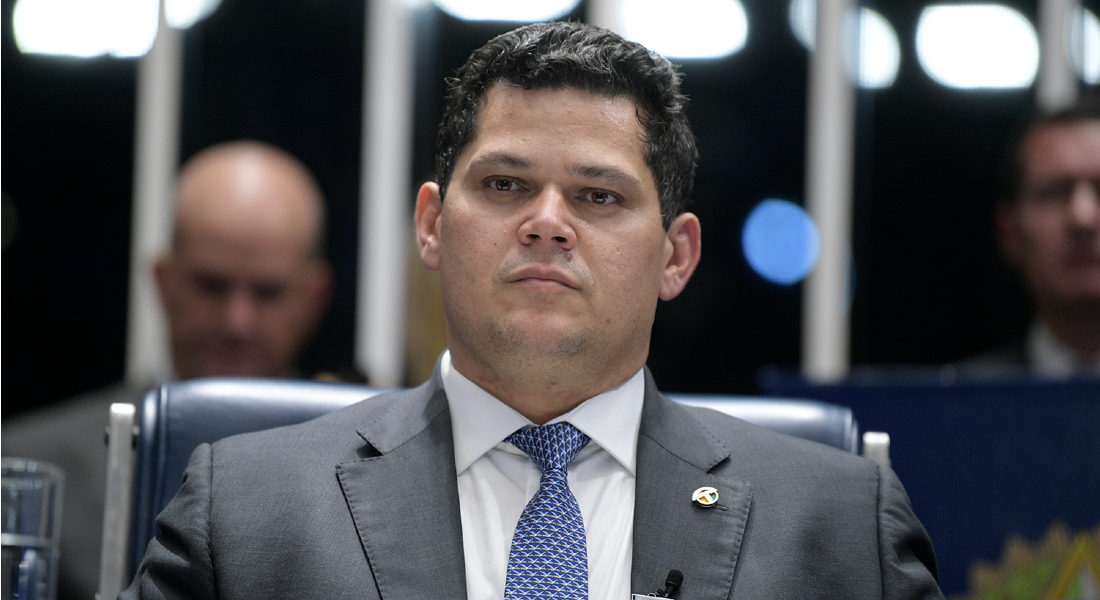 Alcolumbre marca análise de vetos de Lula após um ano. Alcolumbre marca análise de vetos de Lula após um ano.