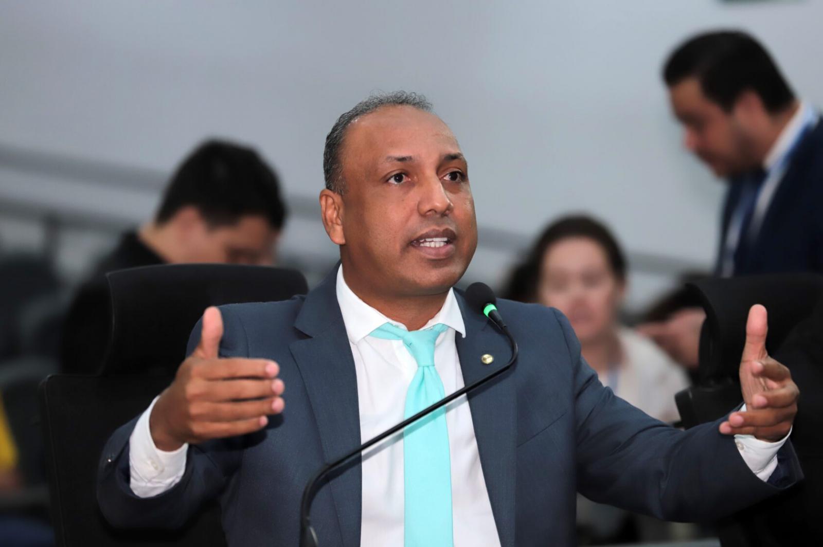 Câmara aprova projeto de Junior Coringa que autoriza a criação da Casa do Autista em Campo Grande.