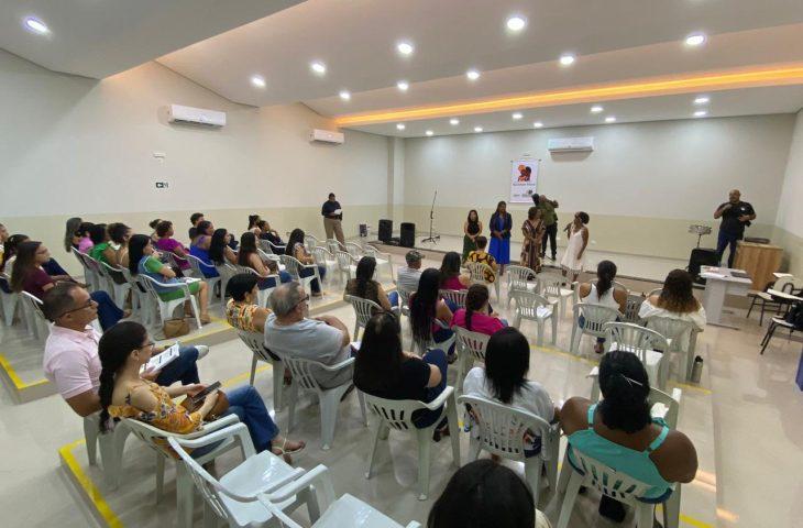 Cidadania convoca organizações governamentais e sociedade civil para validar propostas de Conferência da Igualdade Racial. Cidadania convoca organizações governamentais e sociedade civil para validar propostas de Conferência da Igualdade Racial.