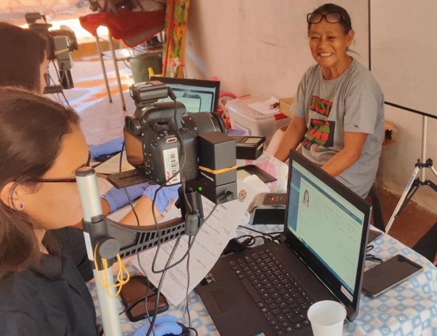 Prefeitura garante emissão de novo RG para idosos de comunidade quilombola e usuários do Cras Anhanduí.