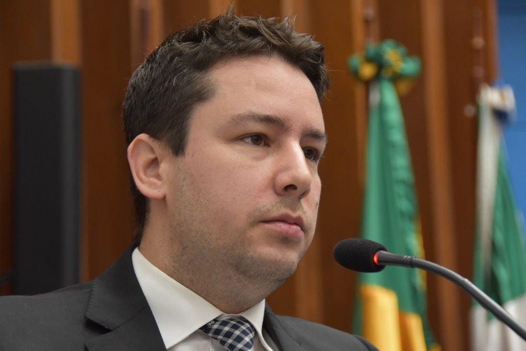 Projeto cria programa de atenção à saúde nos primeiros 1000 dias de vida. Projeto cria programa de atenção à saúde nos primeiros 1000 dias de vida.