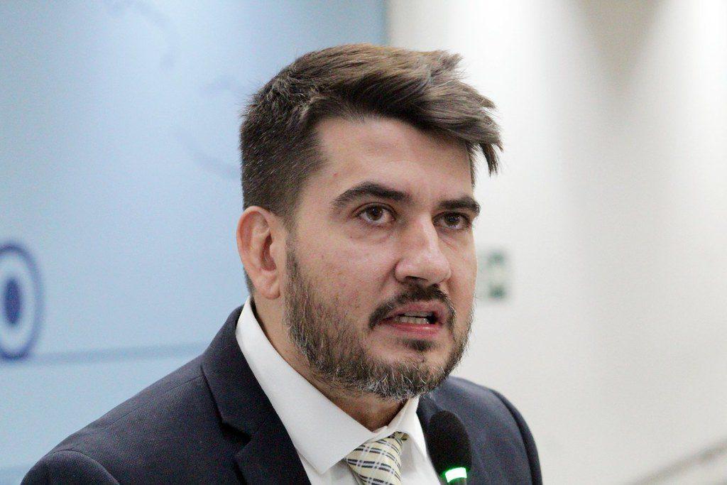 Projeto de Tavares exige exame toxicológico e antecedentes criminais para quem trabalha com crianças em Campo Grande. Projeto de Tavares exige exame toxicológico e antecedentes criminais para quem trabalha com crianças em Campo Grande.