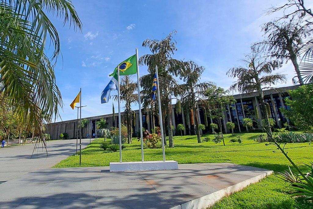 Projeto prevê gratificação de 10% a magistrados em comarcas de difícil provimento.