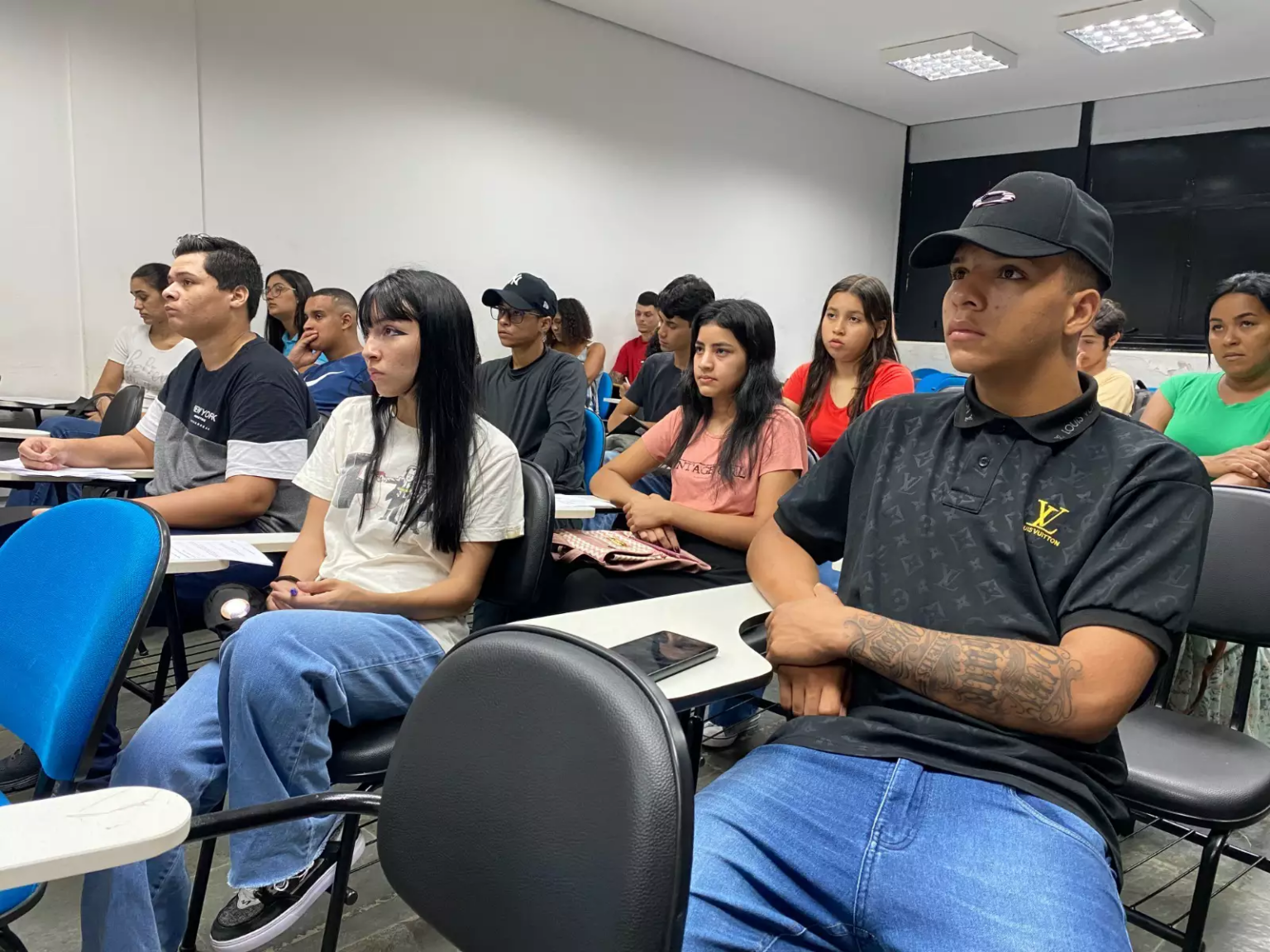 Sejuv abre inscrições para cursos gratuitos de Extensão de Cílios e Auxiliar Administrativo com certificação. Sejuv abre inscrições para cursos gratuitos de Extensão de Cílios e Auxiliar Administrativo com certificação.