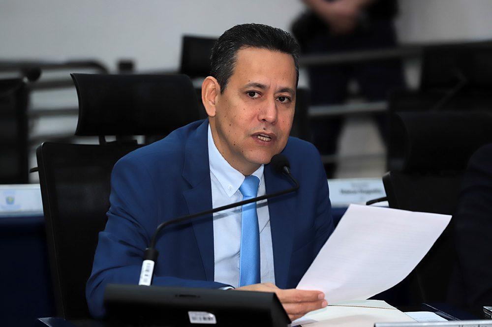 Vereador Clodoilson Pires indica semáforo em cruzamento no São Jorge da Lagoa e melhorias viárias na Vila Nasser. Vereador Clodoilson Pires indica semáforo em cruzamento no São Jorge da Lagoa e melhorias viárias na Vila Nasser.