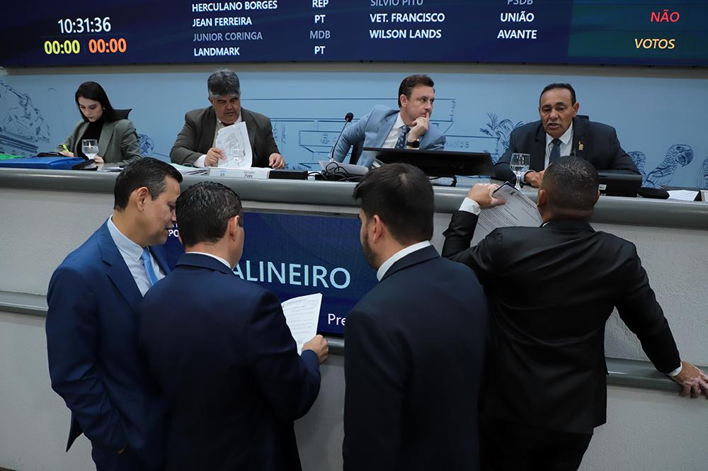 Vereadores votam, na terça-feira, projeto que garante fisioterapia para mulheres mastectomizadas.