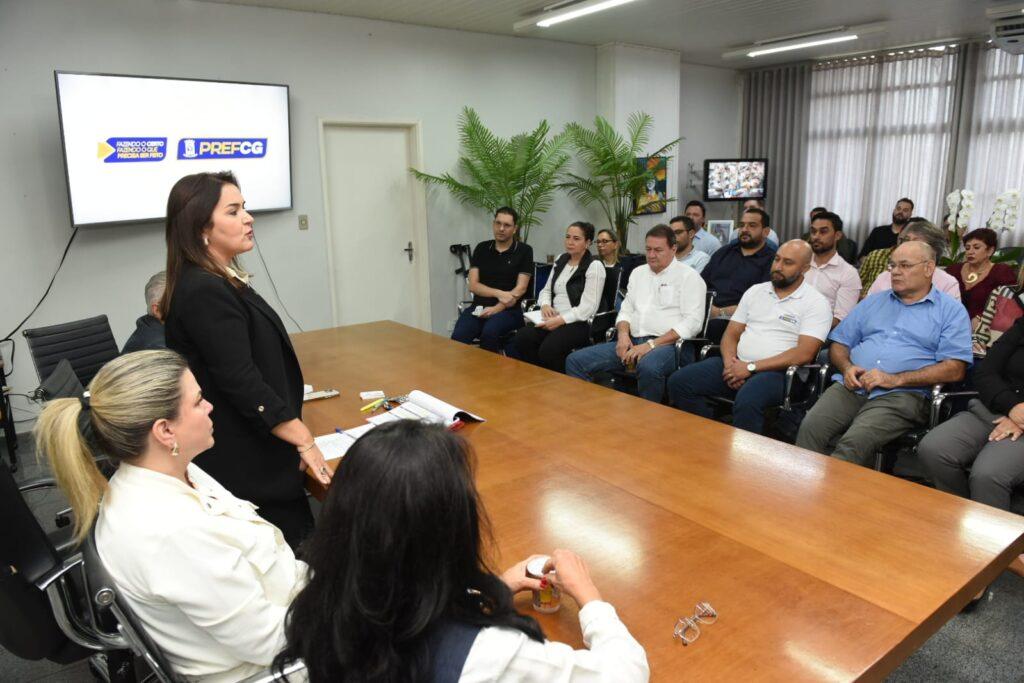 Prefeita Adriane alinha com secretariado nova fase da gestão voltada a investimentos.