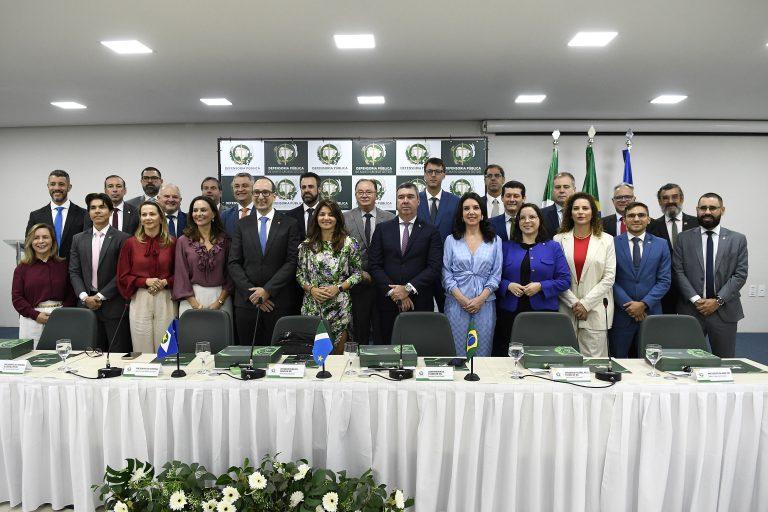 Em encontro com defensores públicos, Governo de MS defende inclusão e combate a extrema pobreza. Em encontro com defensores públicos, Governo de MS defende inclusão e combate a extrema pobreza.