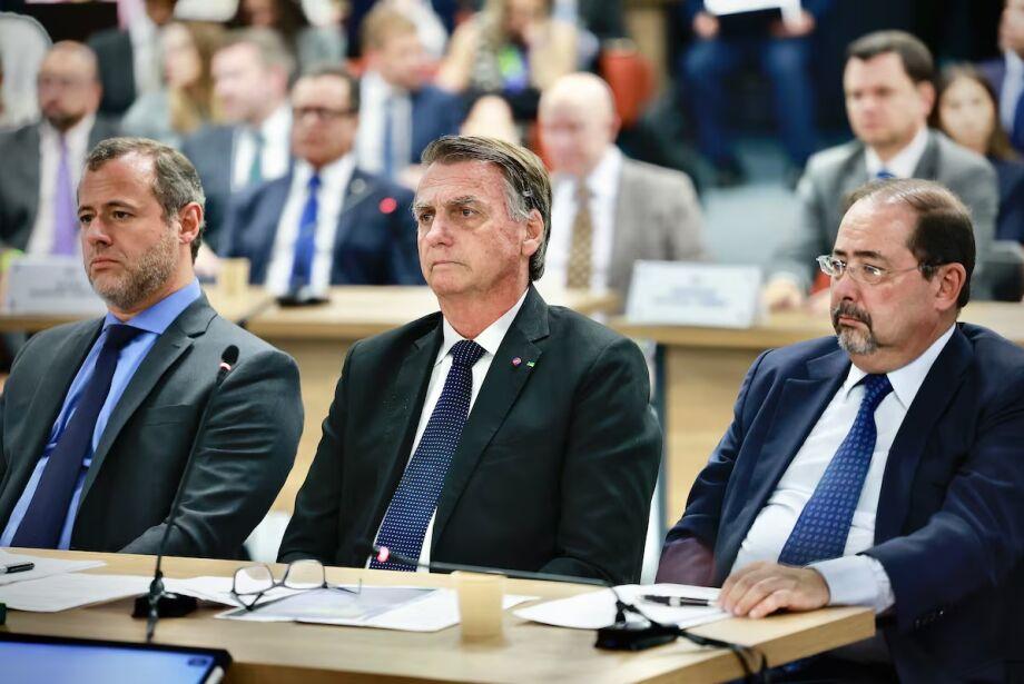 Defesa diz que Bolsonaro não sabia sobre proibição de entrevistas; leia alegação na íntegra. Defesa diz que Bolsonaro não sabia sobre proibição de entrevistas; leia alegação na íntegra.