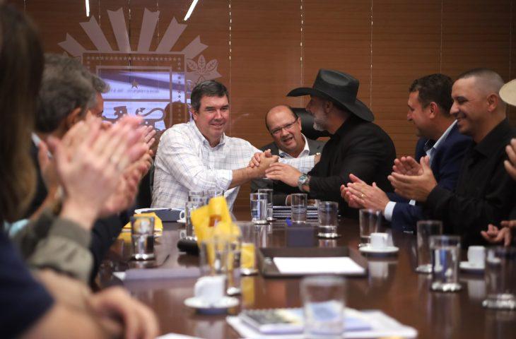 Ivinhema apresenta novas obras no MS Ativo Municipalismo e vai alcançar 100% de asfalto no município. Ivinhema apresenta novas obras no MS Ativo Municipalismo e vai alcançar 100% de asfalto no município.