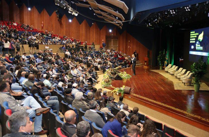MS constrói Estado Carbono Neutro com políticas efetivas de transição energética, sustentabilidade e segurança alimentar. MS constrói Estado Carbono Neutro com políticas efetivas de transição energética, sustentabilidade e segurança alimentar.