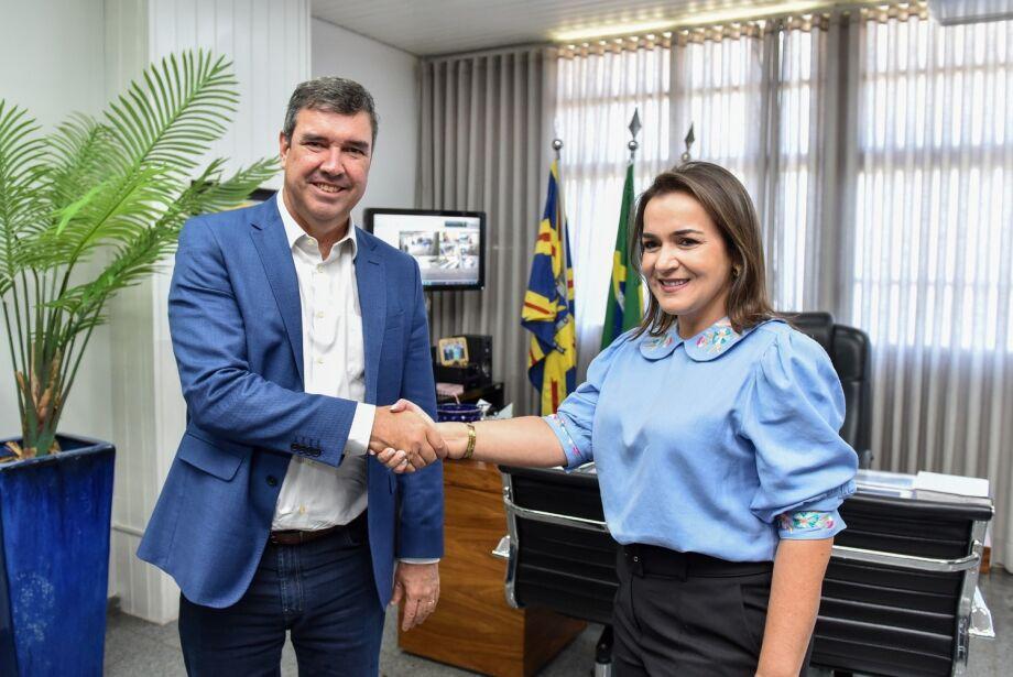 O Governador Eduardo Riedel e a Prefeita  Adriane  Lopes vão investir R$ 120 milhões em obras para o aniversário de Campo Grande. O Governador Eduardo Riedel e a Prefeita  Adriane  Lopes vão investir R$ 120 milhões em obras para o aniversário de Campo Grande.