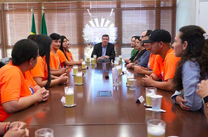Políticas e desafios do setor produtivo são tema de encontro com futuros líderes do agro de MS. Políticas e desafios do setor produtivo são tema de encontro com futuros líderes do agro de MS.
