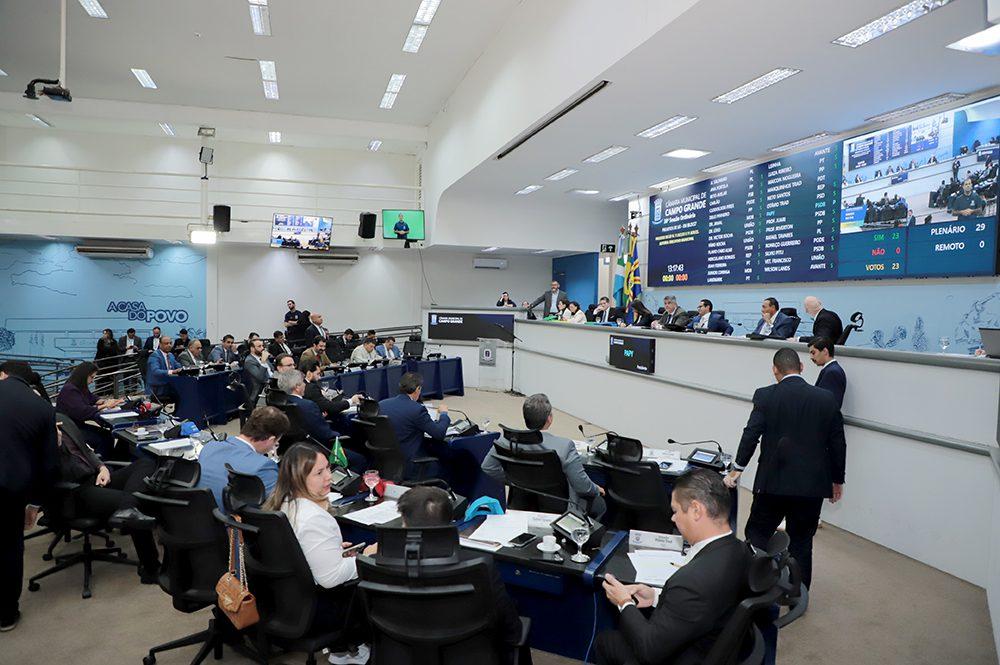 Vereadores de Campo Grande da Comissão Parlamentar estão de Recesso na Câmara Municipal  desde o dia 16 de julho e vai até o dia 31. Vereadores de Campo Grande da Comissão Parlamentar estão de Recesso na Câmara Municipal  desde o dia 16 de julho e vai até o dia 31.