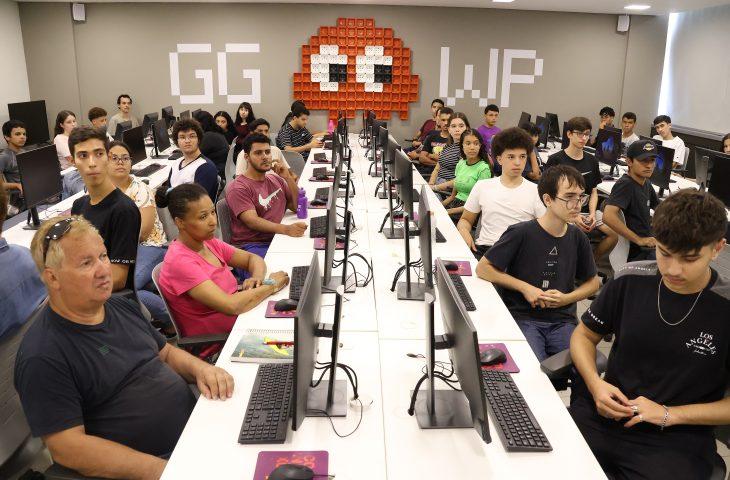 Voucher Desenvolvedor: 238 alunos de cinco municípios já estão prontos para o mercado de tecnologia de MS. Voucher Desenvolvedor: 238 alunos de cinco municípios já estão prontos para o mercado de tecnologia de MS.
