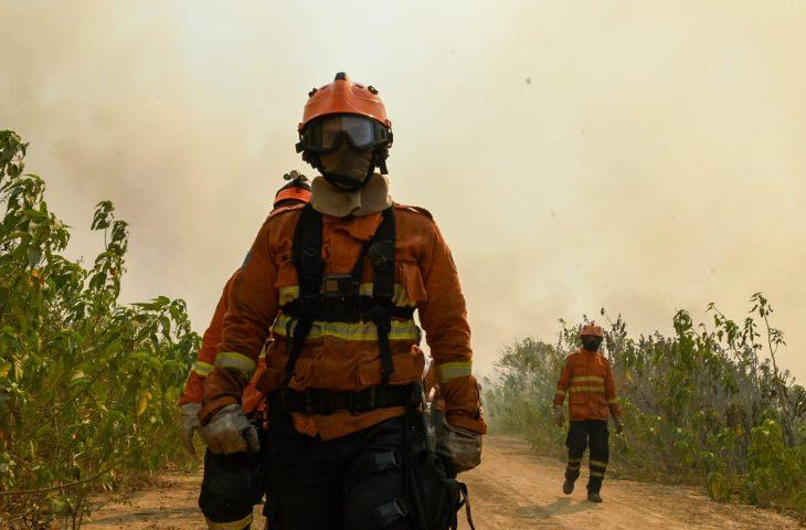 Com menor ocorrência de incêndios florestais, Governo de MS mantém alerta e atuação dos bombeiros. Com menor ocorrência de incêndios florestais, Governo de MS mantém alerta e atuação dos bombeiros.