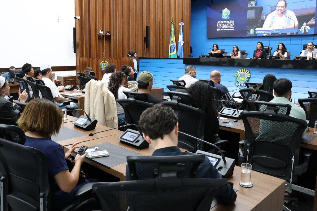 Debate sobre a Política Nacional Aldir Blanc reúne sociedade civil na ALEMS.