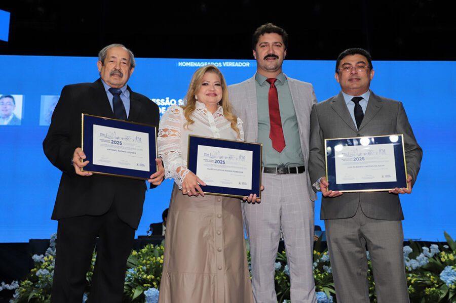 Flávio Cabo Almi participa de Sessão Solene pelos 126 anos de Campo Grande e homenageia cidadãos.